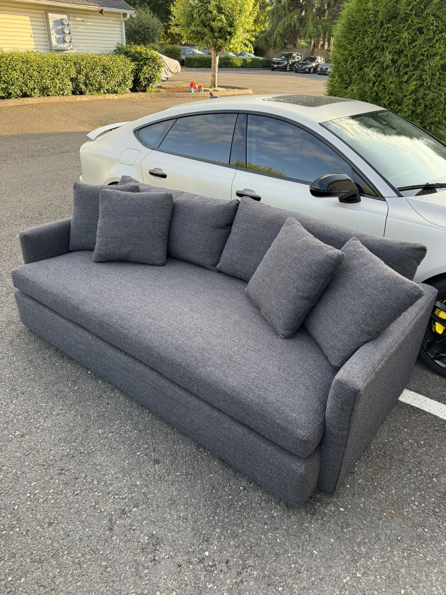 new condition Crate And Barrel Couch Sofa