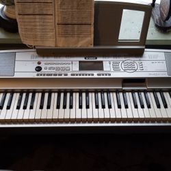 Yamaha Keyboard Music Instrument