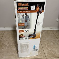 Vacuum - Shark Rocket - Corded