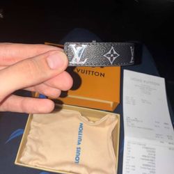 Lv Slim Leather Braclet