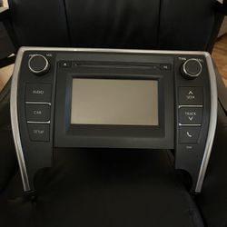 Toyota Camry OEM Screen Radio