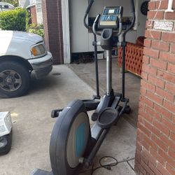 NordicTrack Commercial 1300 Elliptical - Power Ramp