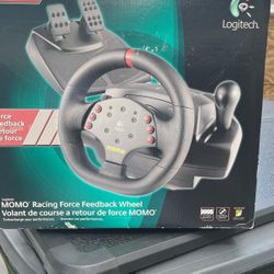 Logitech Momo Racing Wheel
