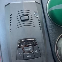 Uniden R4