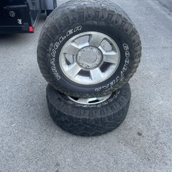 Tires For Dodge Ram  2002. 85$ Cash  Size 17s 