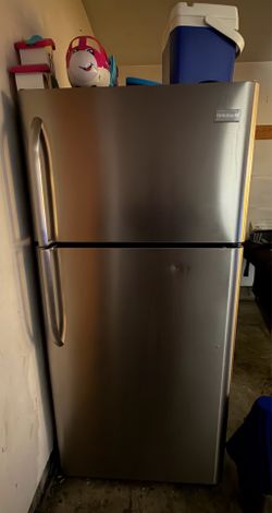 Frigidaire fridge PUO