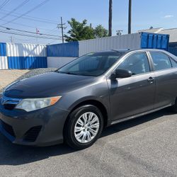 2013 Toyota Camry One Owner- Clean Carfax 