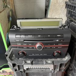 2008 MAZDA 3 STOCK RADIO