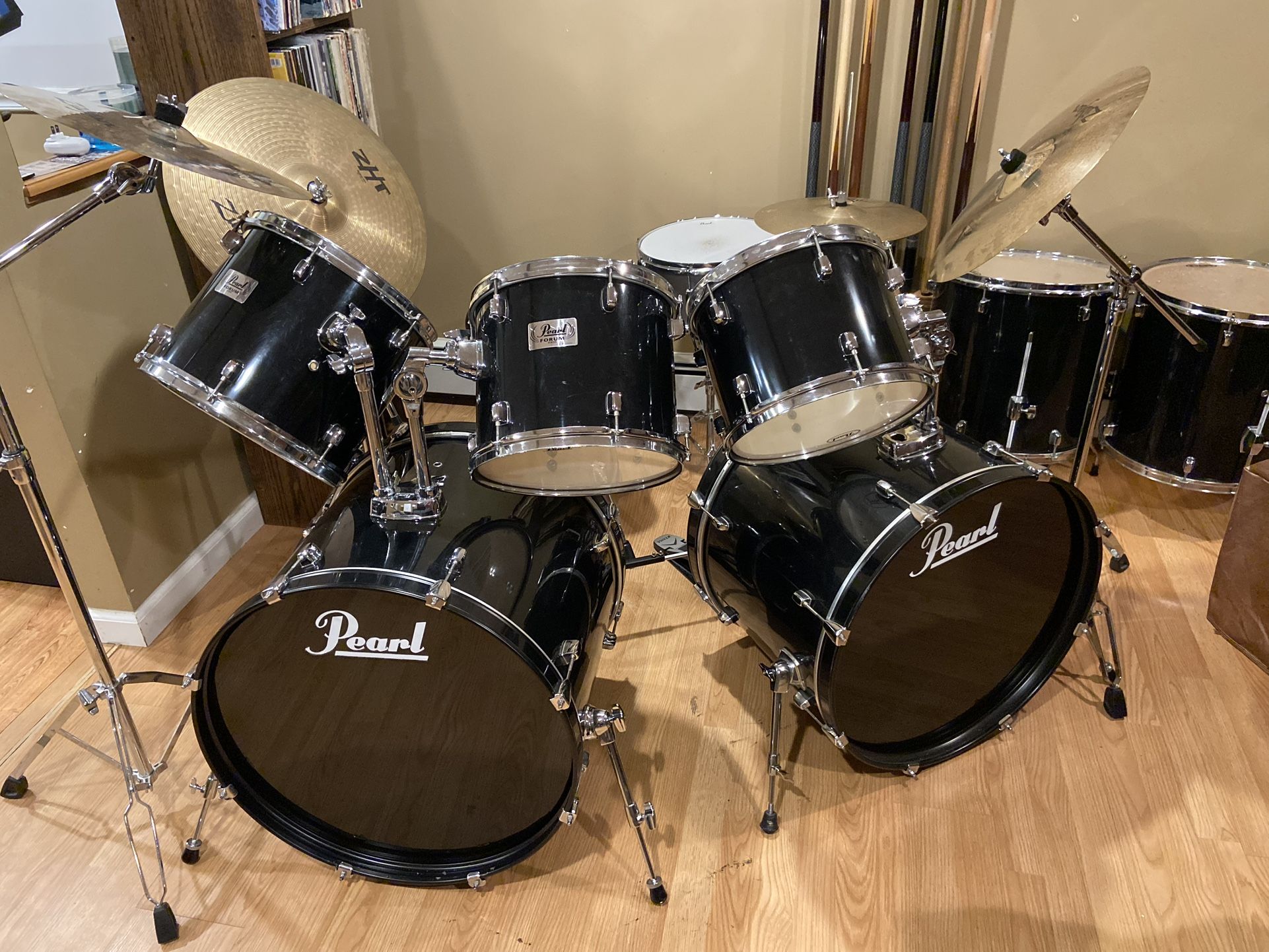 Pearl Forum Series drum set