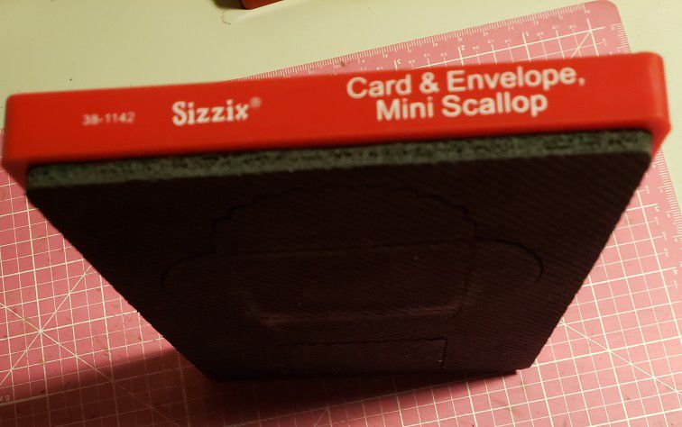 Sizzix  Steel Rule Die Card & Envelope Scallop 
