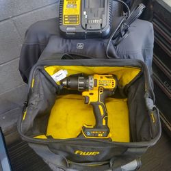DeWalt Drill And Kit Bluetooth Tracker 