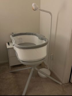 BassiNest® Connected Swivel Sleeper 3.0 - Smart Bassinet