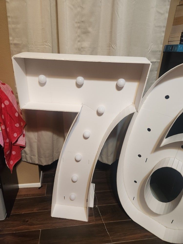 Marquee number 7