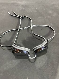 Speedo Vanquisher 2.0 Mirrored Swim Goggles
