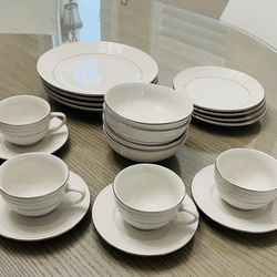 20 Piece White Dinnerware Set