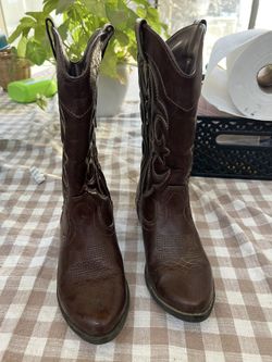 Girls Cowboy Boots Size 2