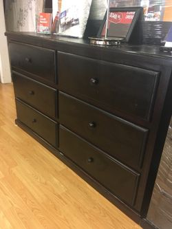 Dresser