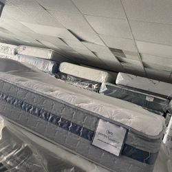 Full Size Mattress Serta 