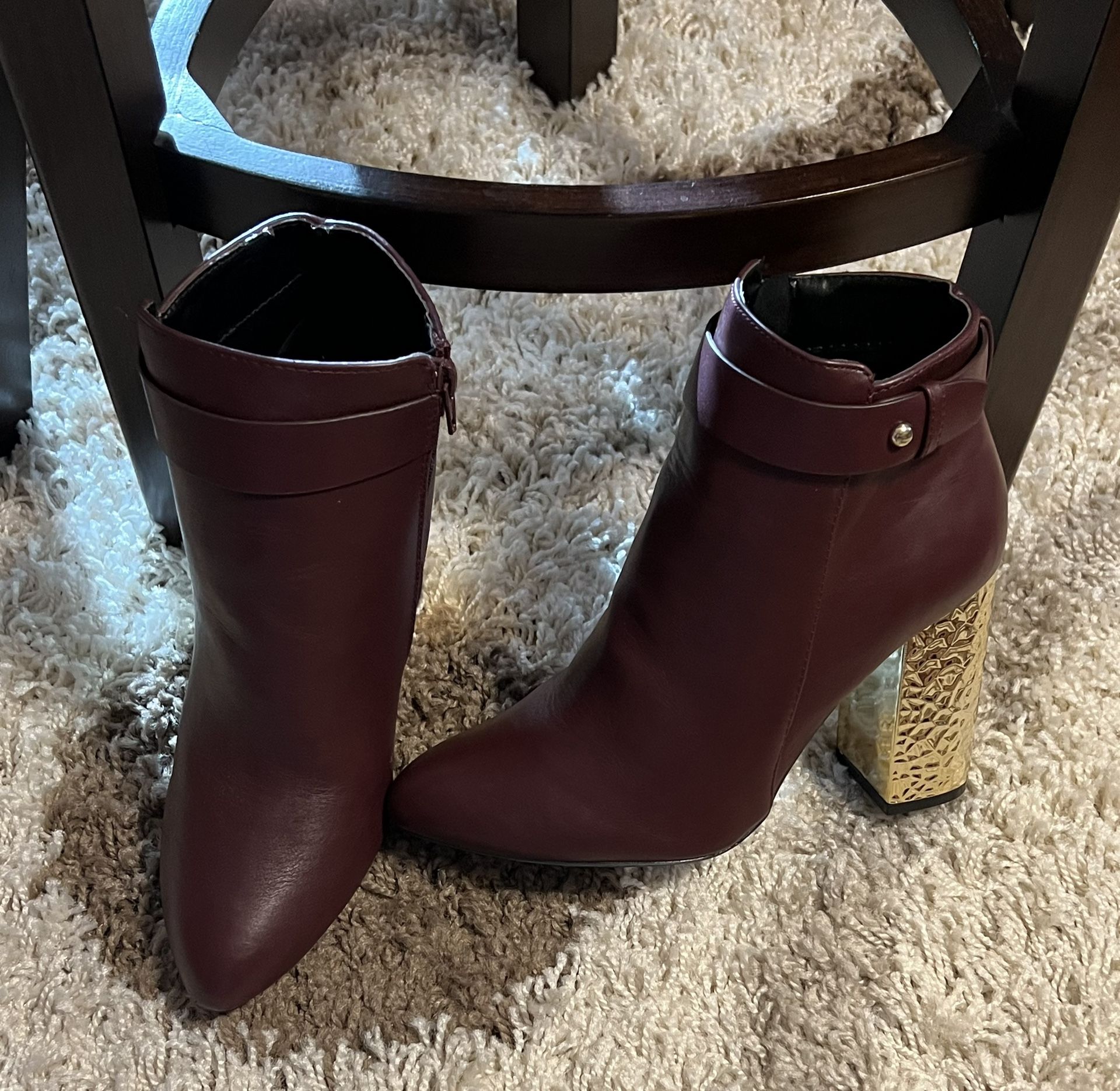 CHARLOTTE RUSSE BOOTS SIZE 8 HEEL SIZE 4” WINE RED COLOR PICK UP IN MEBANE NC
