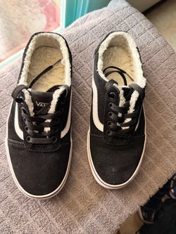 VANS SIZE 7
