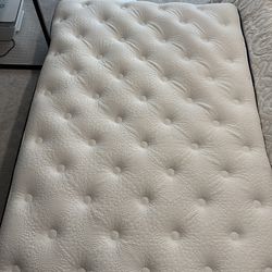 Full sized mattress with foldable mattress bed frame