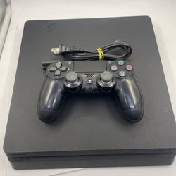 PS4 Slim 
