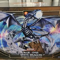 Blue Eyes White Dragon Definitive Edition Statue (First 4 Figures) 