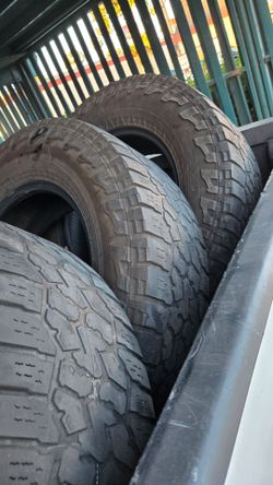 Falken 265/70R17
