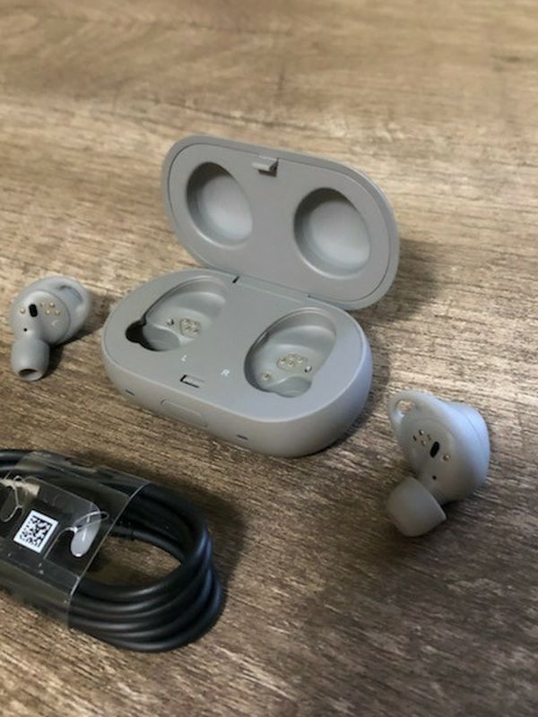 Samsung Gear Iconx Wireless Headphones