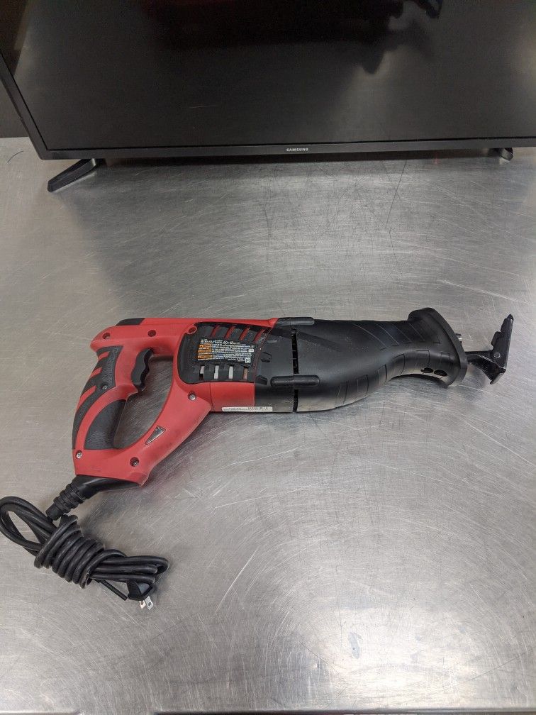 SKIL RECIPROCATING SAW 9215 for Sale in Las Vegas, NV OfferUp