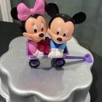Like New Cake Topper Disney Mickey Mouse and Minnie Mouse sit in the wagon PVC Figurine

3 1/2 “ Height including the wagon wheels
3 1/2 wide 