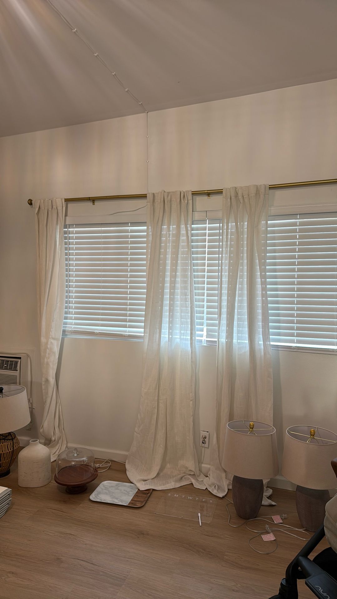 CURTAINS N POLE