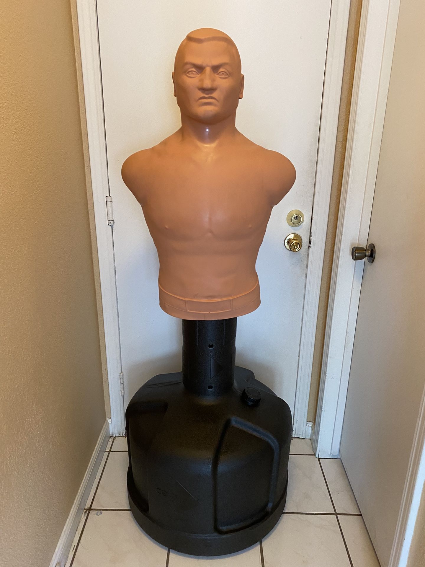 CENTURY BOB PUNCHING BAG FILLED WITH WATER OR SAND MMA 6 FEET TALL 💪🏻💪🏻💪🏻🥊