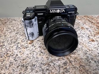 Minolta Maxxum 7000 AF Film Camera with Multiple Lenses