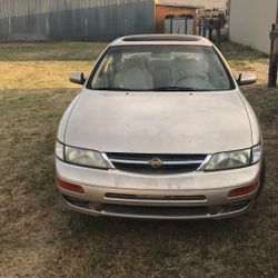 1998 Nissan Maxima GLE