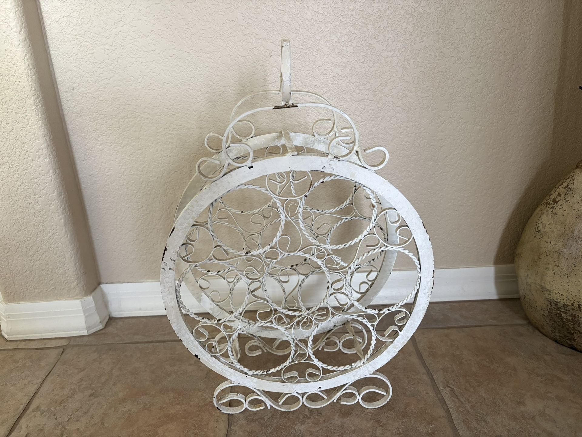 Vintage Look Distressed Iron Wine Bottle Rack/Holder