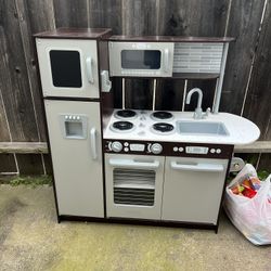 Kidkraft Kitchen 