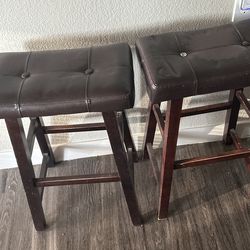 Set of 2 barstool chairs