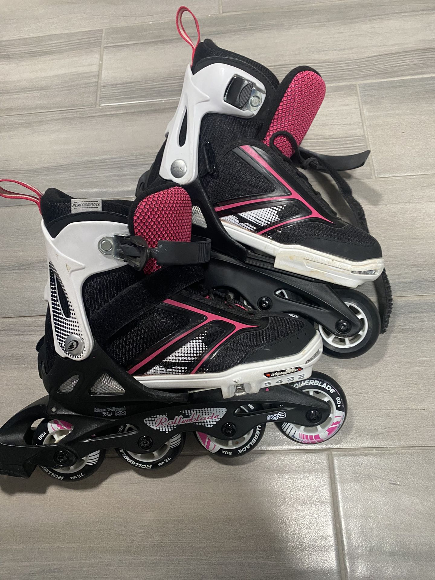 Rollerblade( Size 2 5)