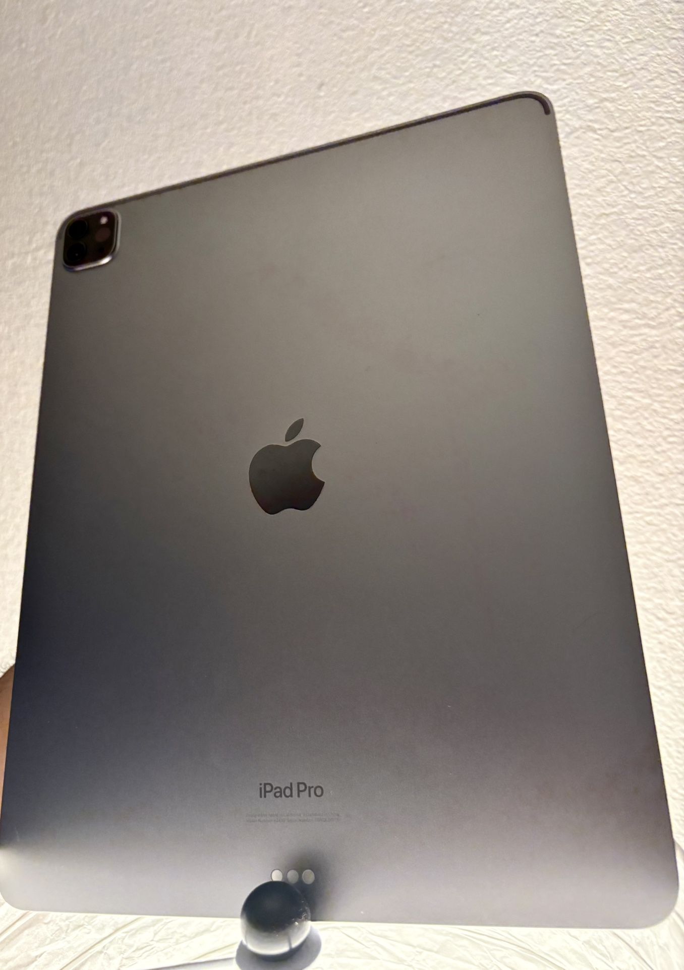iPad Pro 12.9 6th Generation 256 GB