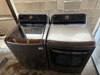 LG WASHER AND ELECTRIC DRYER HE EXTRALARGE CAPACITY 5.0/7.4 CUFT