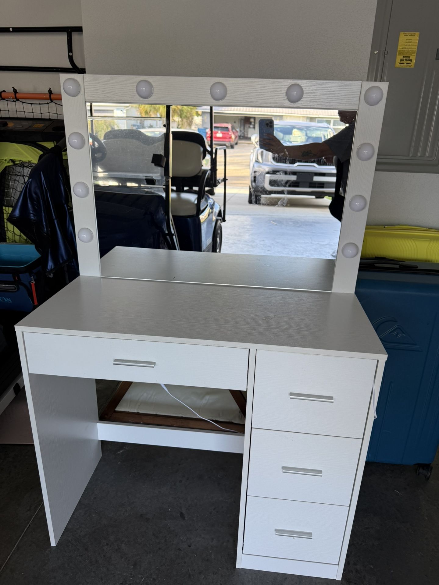 Vanity See Description 