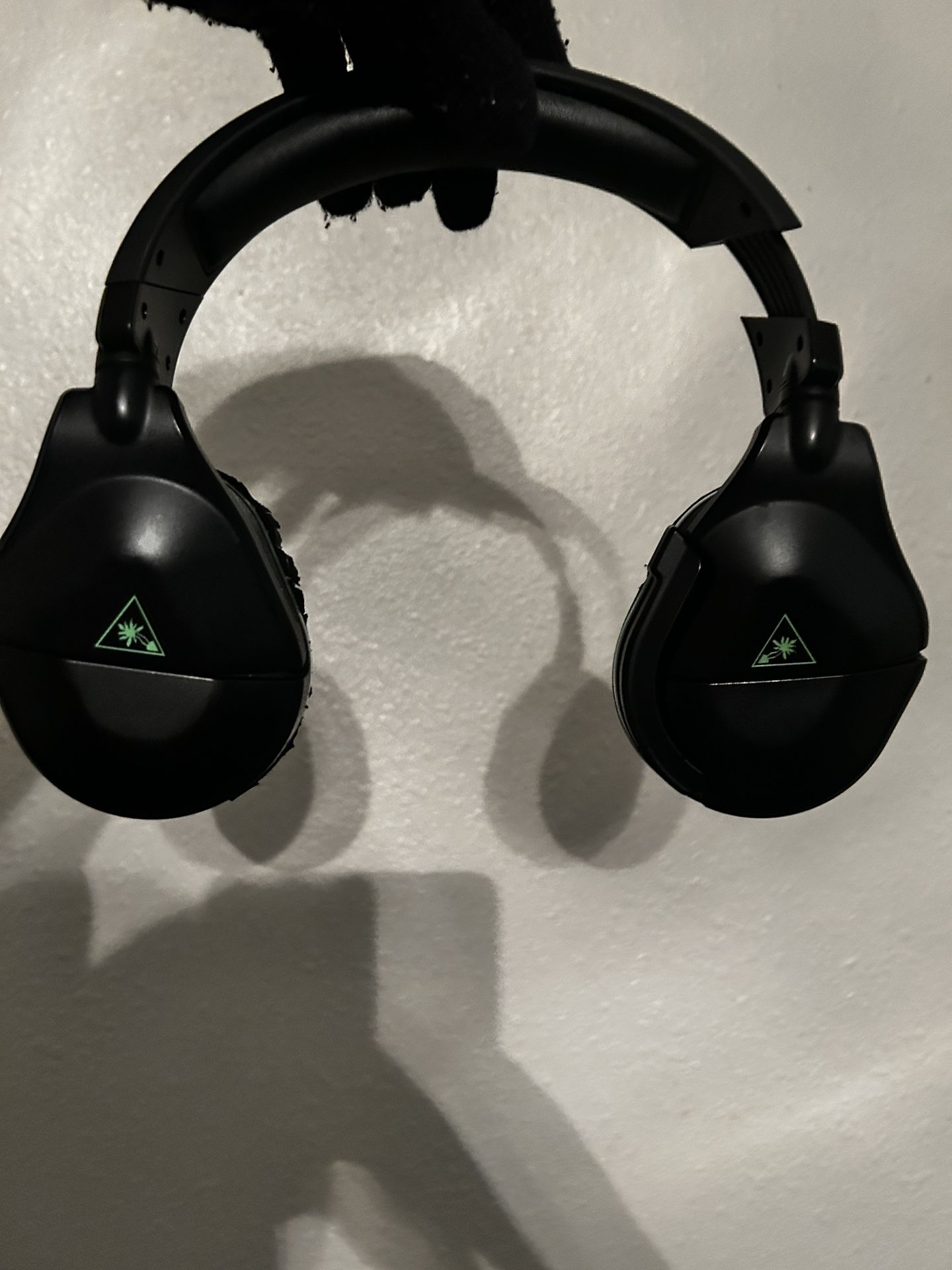 Turtle Beach Stealth 600 Gen 2 MAX Multiplatform Amplified Wireless Gaming Headset w usb and charger