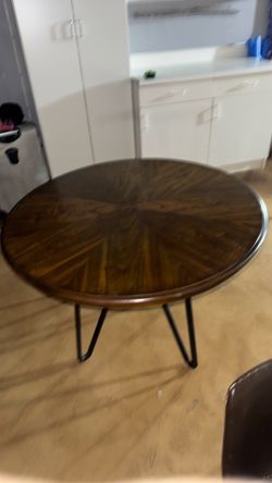 Wooden Round Table - 45”