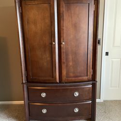 Armoire for Bedroom or Family Room 