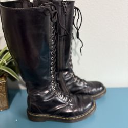 Dr. Martens 1B60 Black Leather 20-Eye Zip Boots Leather Knee-High Boots Combat US size 6 women