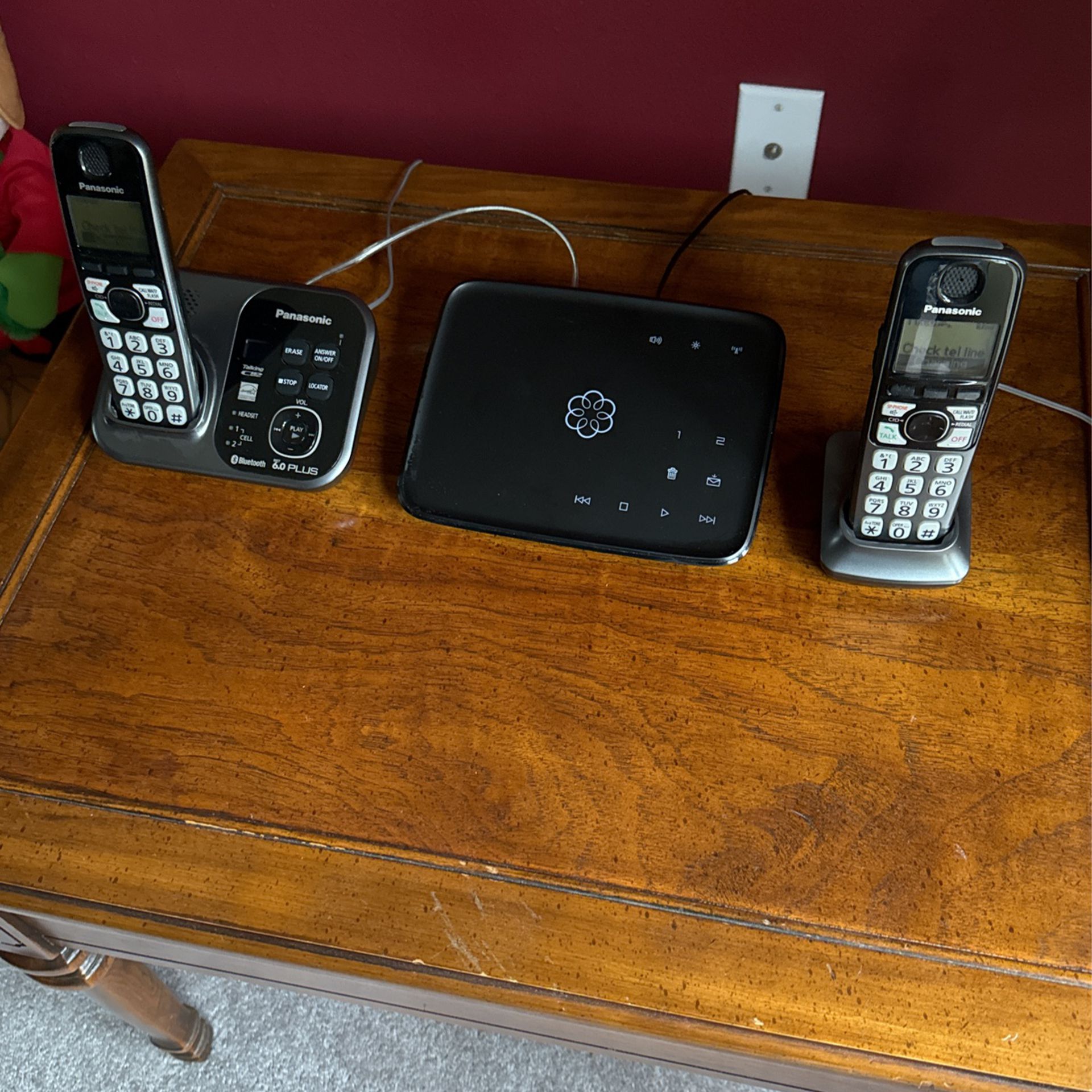 VOIP Complete Setup, OOMA, And 2 Phones 