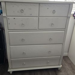 7 Drawer Dresser 