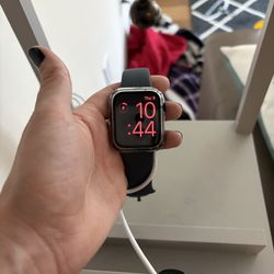 Apple Watch SE 44mm