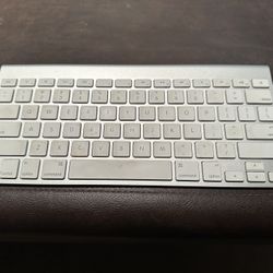 Apple Wireless Keyboard 